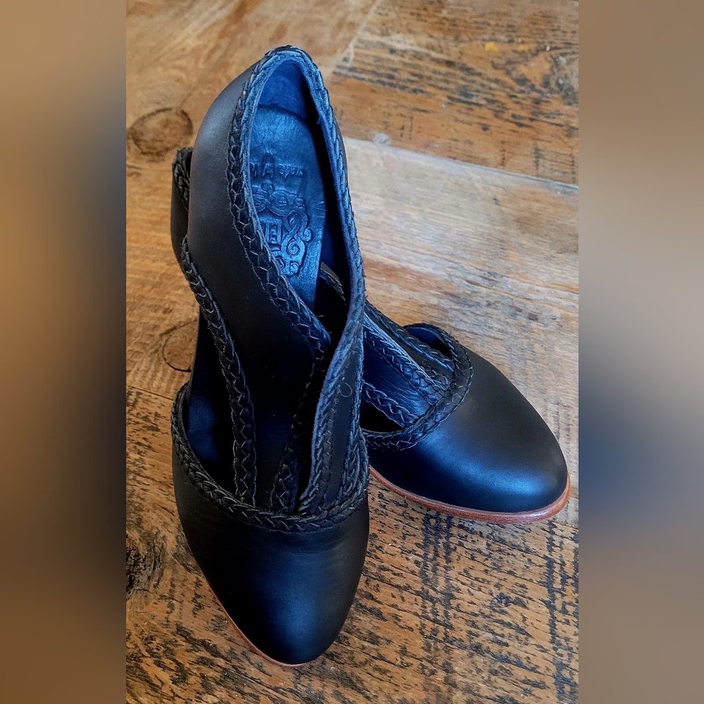 Bali ELF Black Leather Ankle Booties